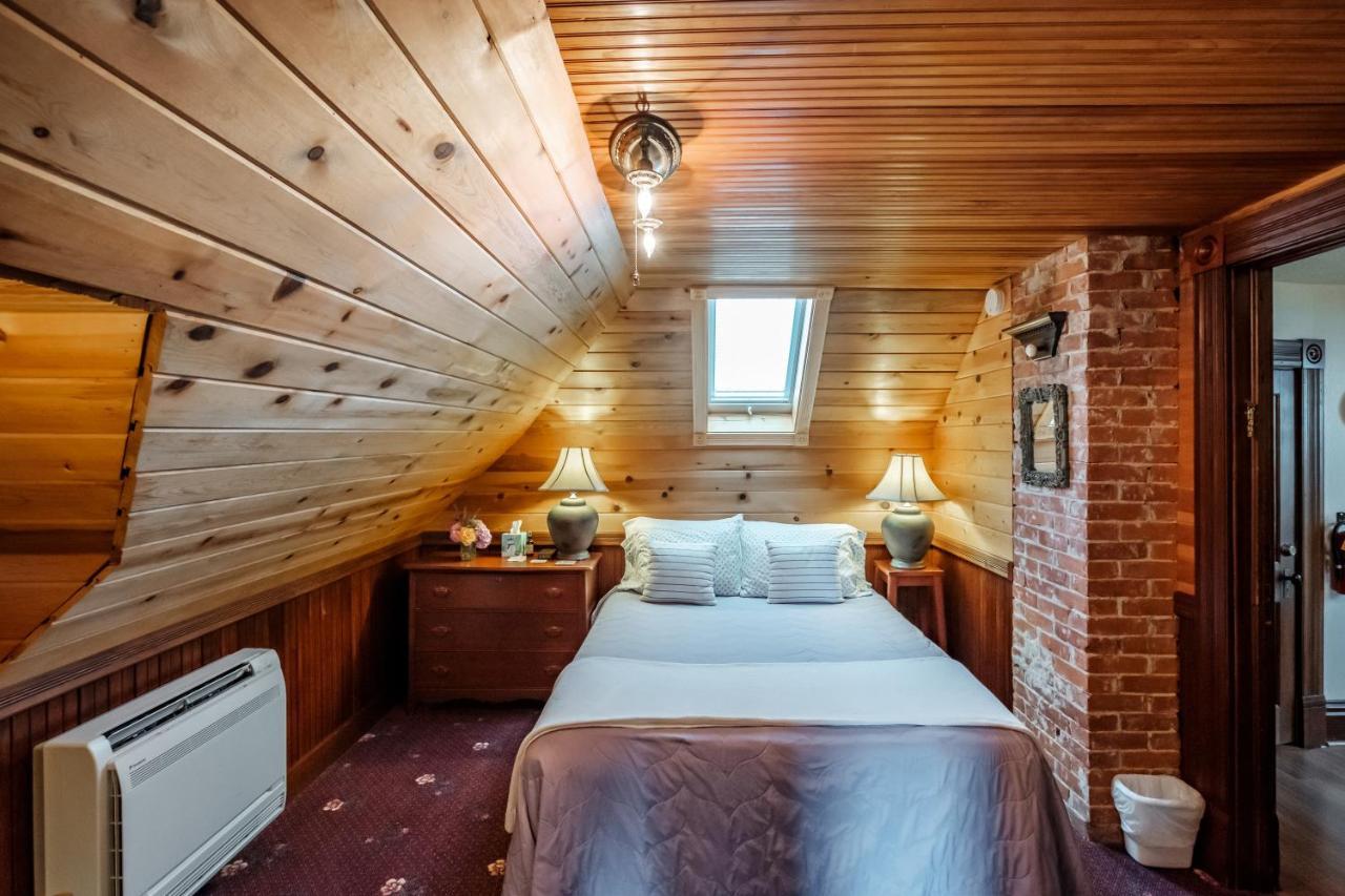Mamere'S Guest House Monmouth Екстер'єр фото