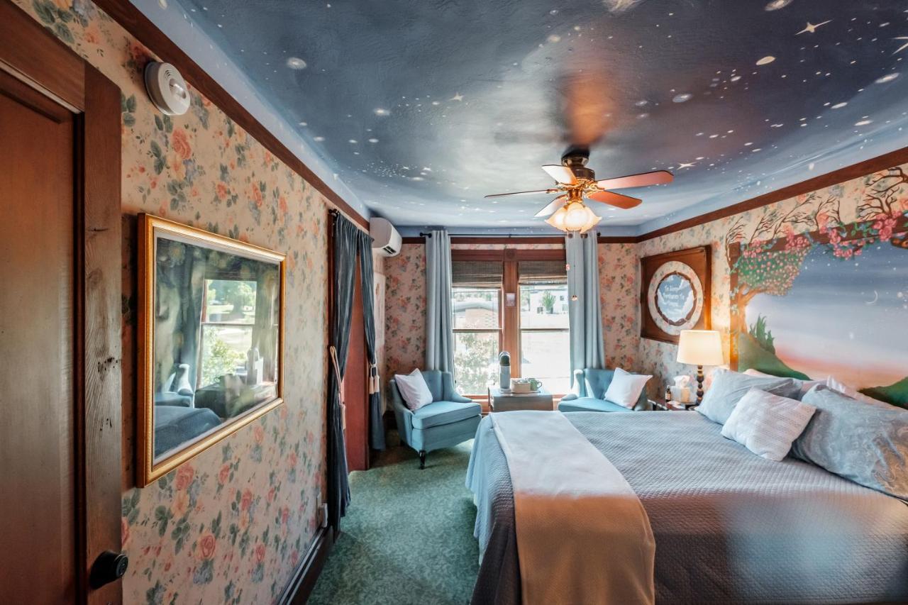 Mamere'S Guest House Monmouth Екстер'єр фото