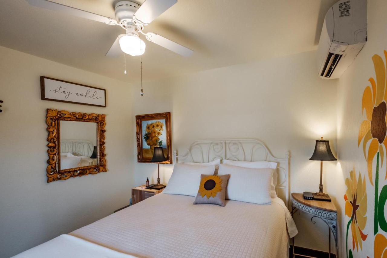 Mamere'S Guest House Monmouth Екстер'єр фото