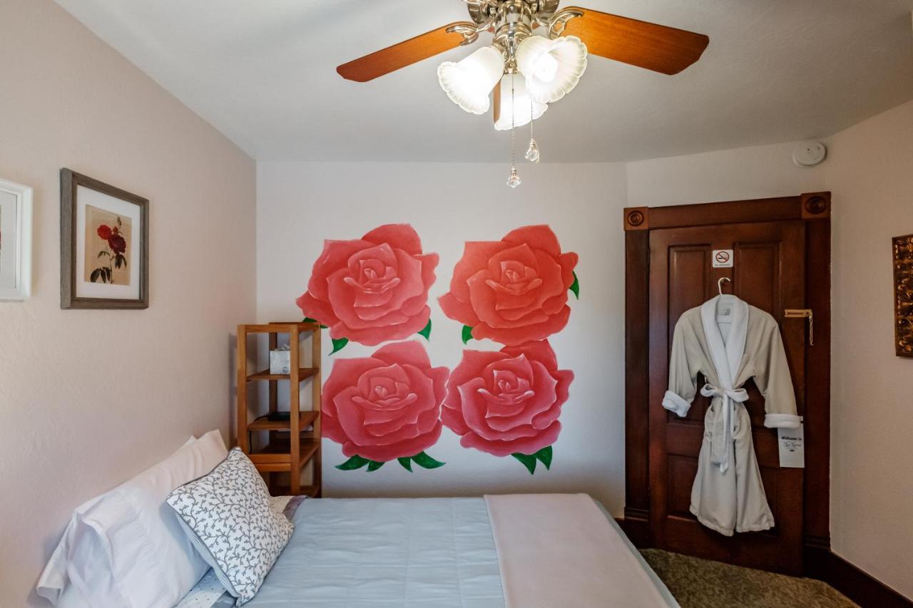 Mamere'S Guest House Monmouth Екстер'єр фото