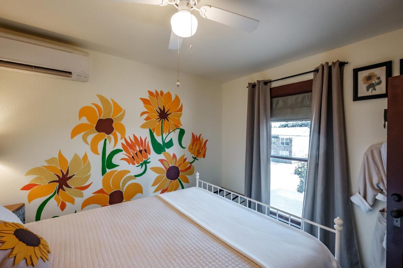 Mamere'S Guest House Monmouth Екстер'єр фото