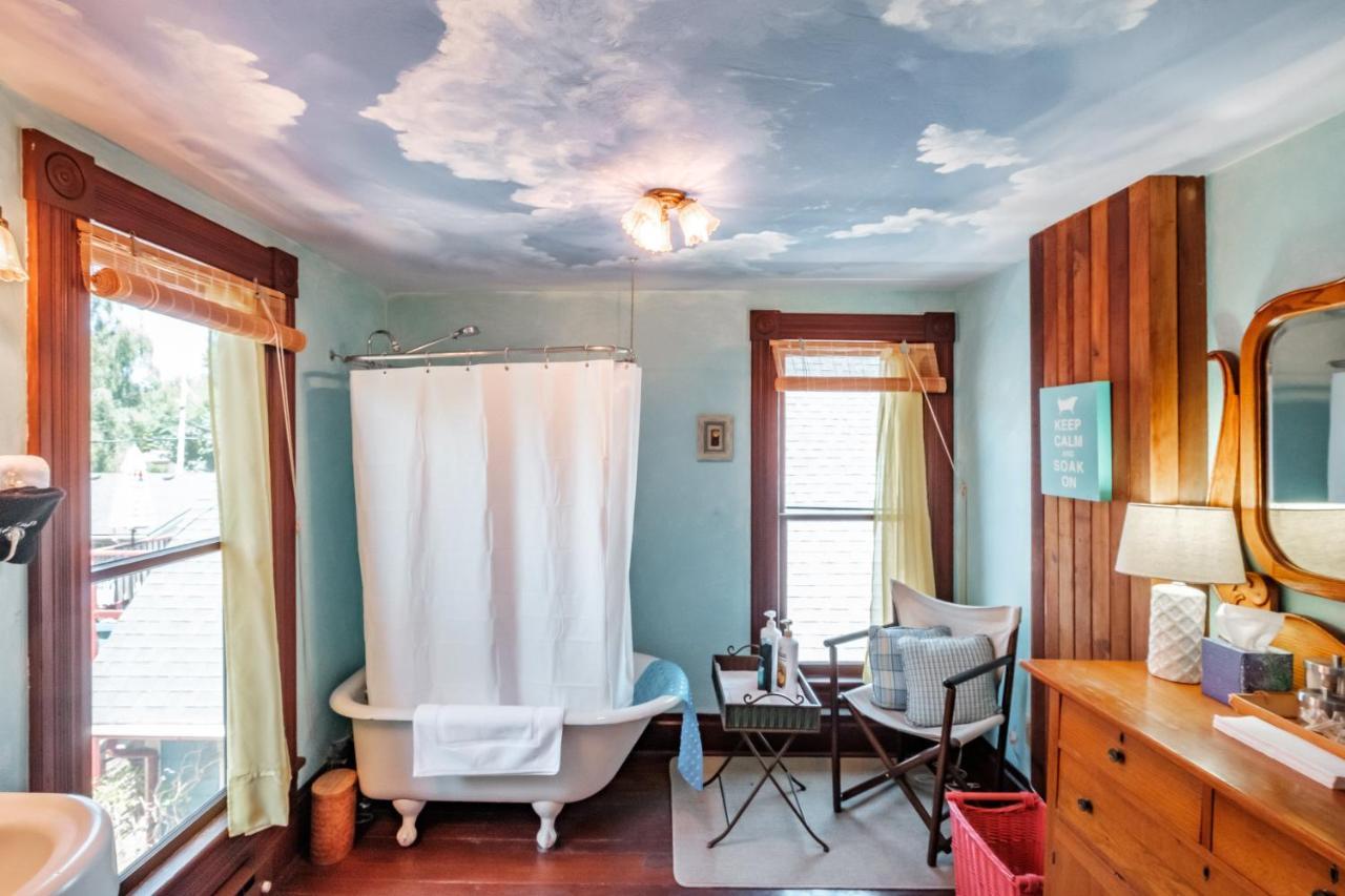 Mamere'S Guest House Monmouth Екстер'єр фото